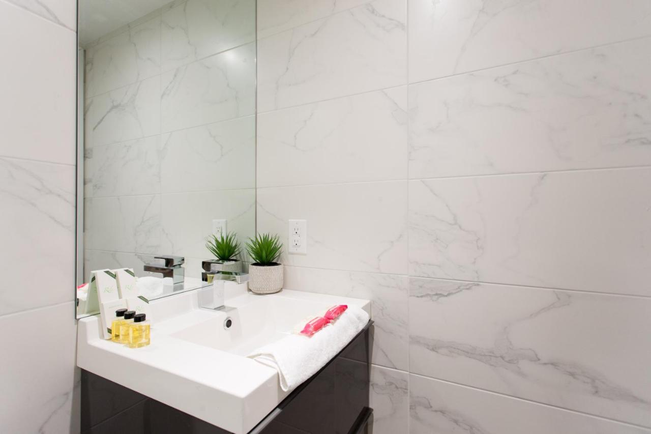 Blue Oasis Studio With Full Kitchen And Bath By Den Stays 몬트리올 외부 사진